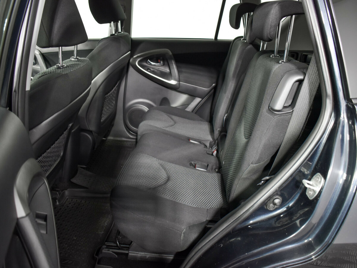 Toyota RAV4 2011 года с пробегом. Фото: #10