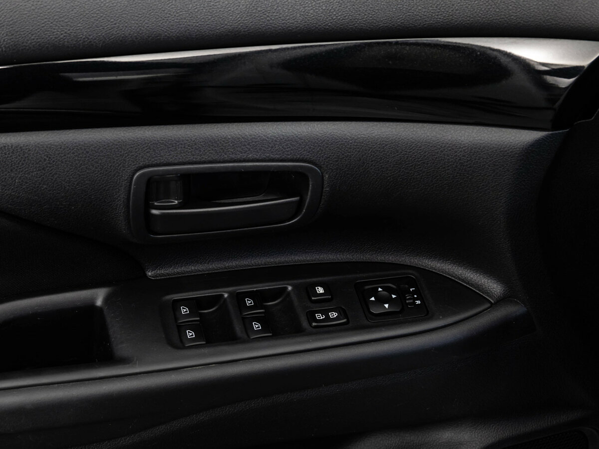 Mitsubishi Outlander 2018 года с пробегом. Фото: #15