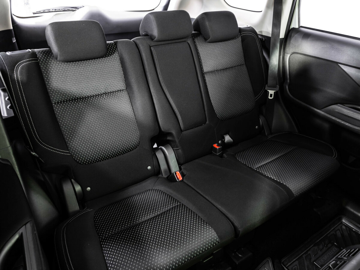 Mitsubishi Outlander 2018 года с пробегом. Фото: #18