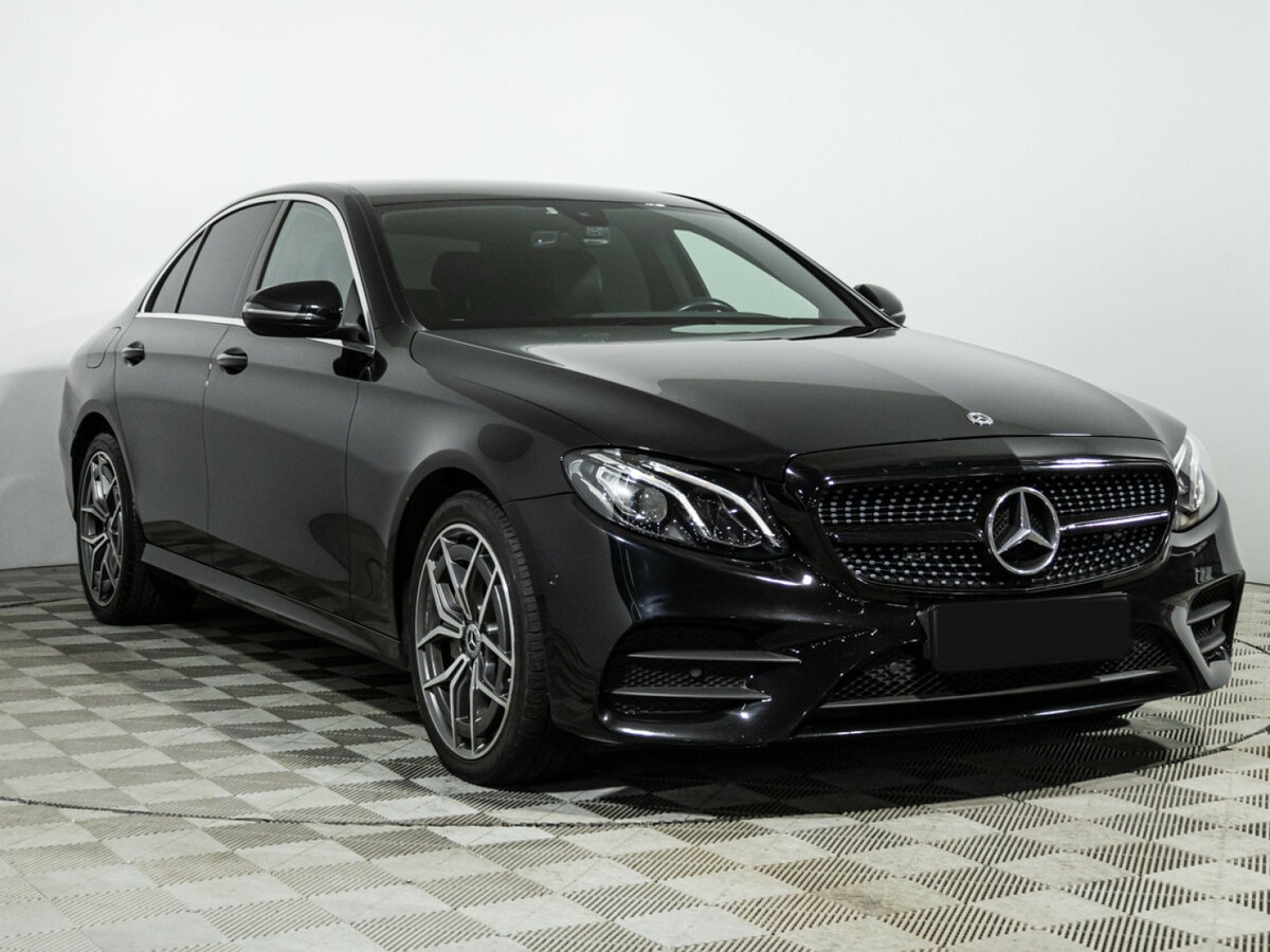 Mercedes-Benz E-Класс 2019 года с пробегом. Фото: #2