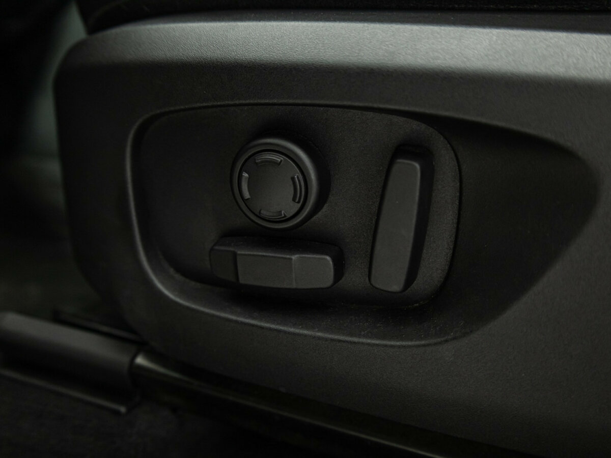 Land Rover Discovery Sport 2017 года с пробегом. Фото: #15