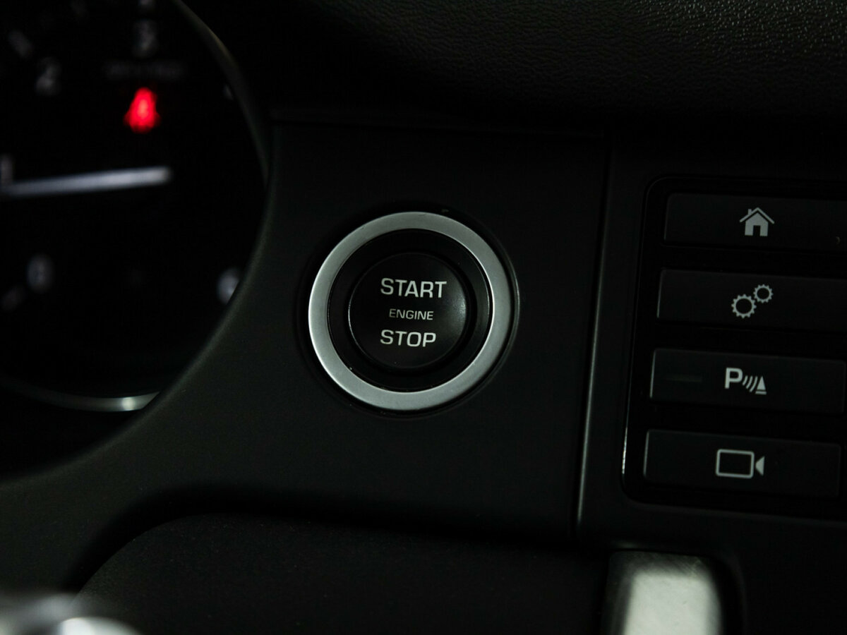 Land Rover Discovery Sport 2017 года с пробегом. Фото: #17