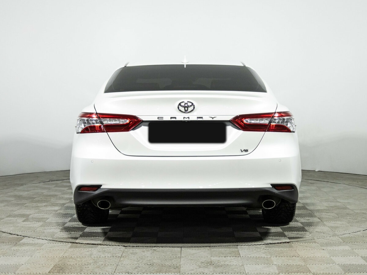 Toyota Camry 2020 года с пробегом. Фото: #4