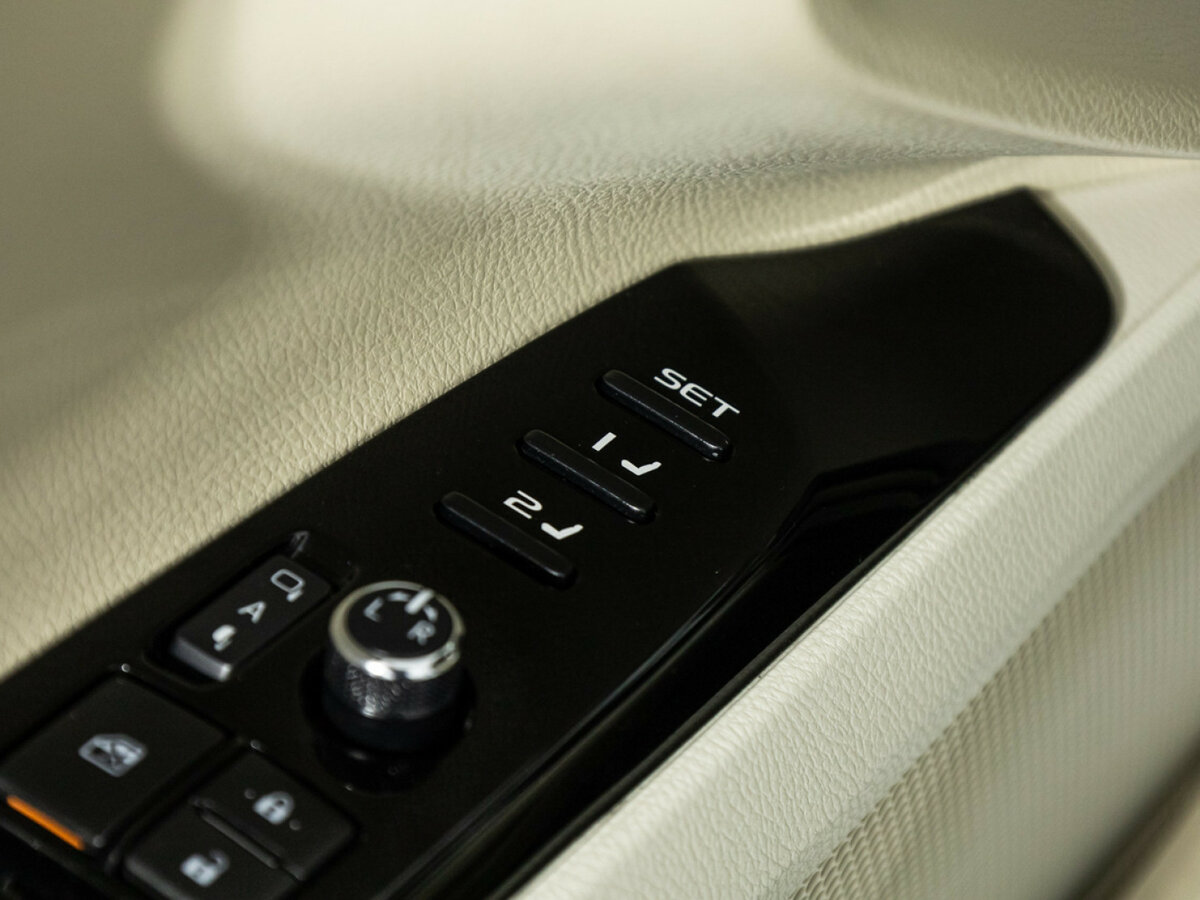 Toyota Camry 2020 года с пробегом. Фото: #13