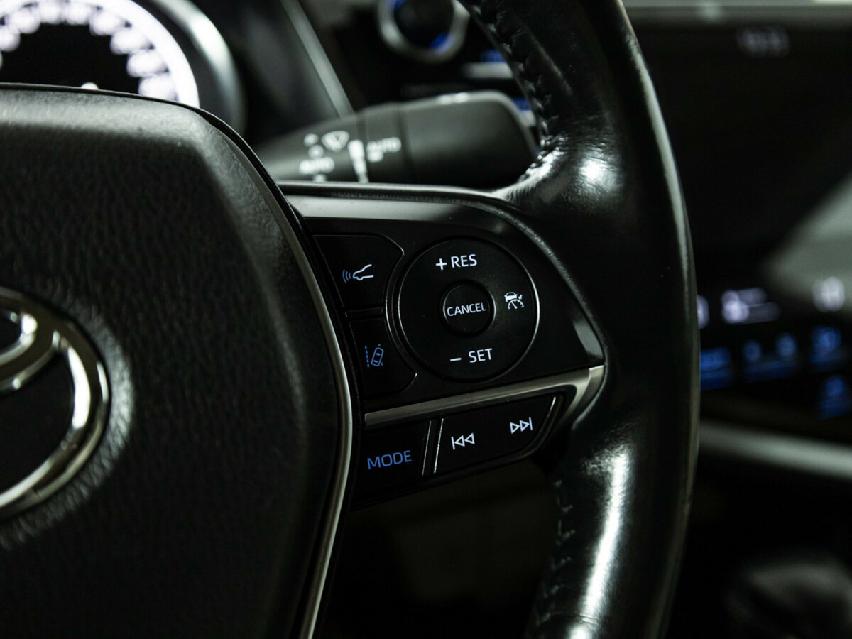 Toyota Camry 2020 года с пробегом. Фото: #18