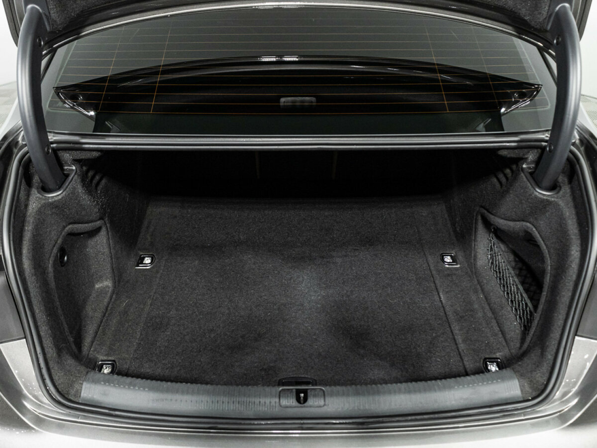 Audi A4 2020 года с пробегом. Фото: #17