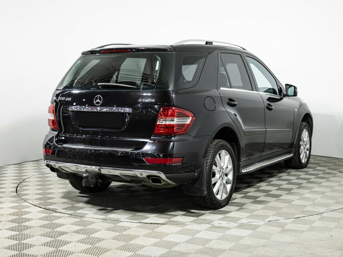 Mercedes-Benz M-Класс 2010 года с пробегом. Фото: #3