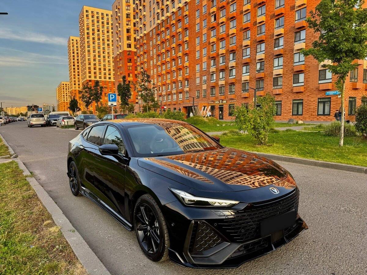 Changan UNI-V 2024 года с пробегом. Фото: #1