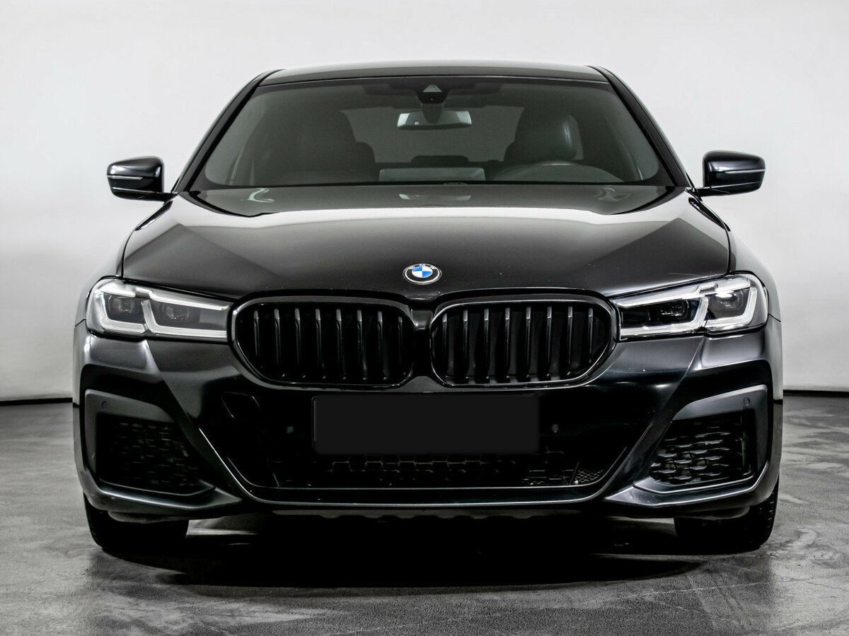 BMW 5 серии 2021 года с пробегом. Фото: #1