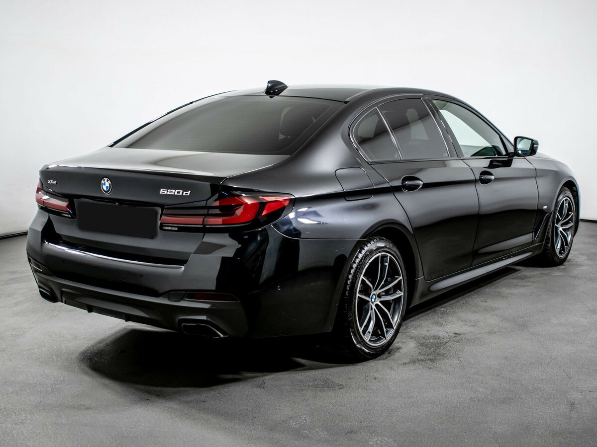 BMW 5 серии 2021 года с пробегом. Фото: #4