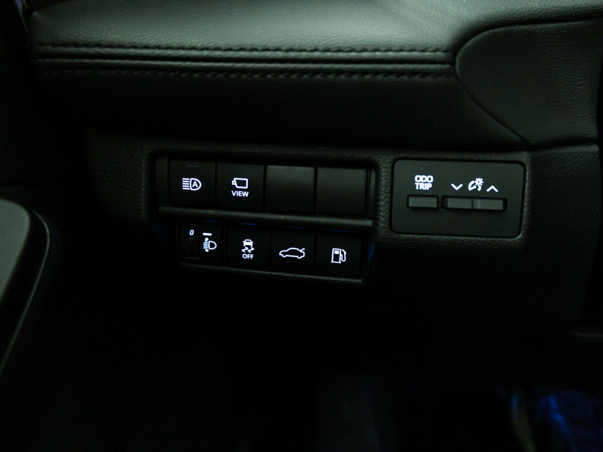 Toyota Avalon 2022 года с пробегом. Фото: #19