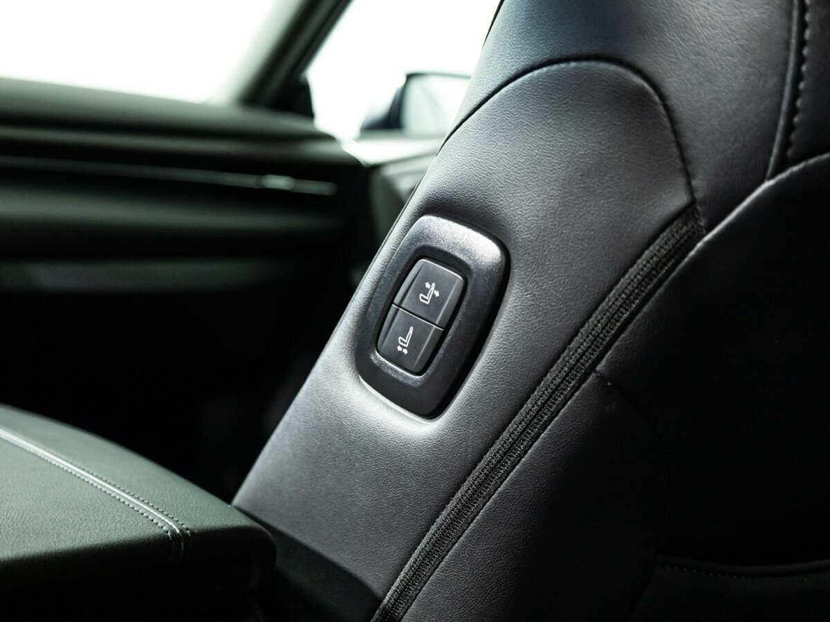 Toyota Avalon 2022 года с пробегом. Фото: #21