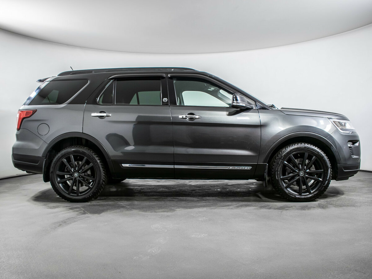 Ford Explorer 2018 года с пробегом. Фото: #3