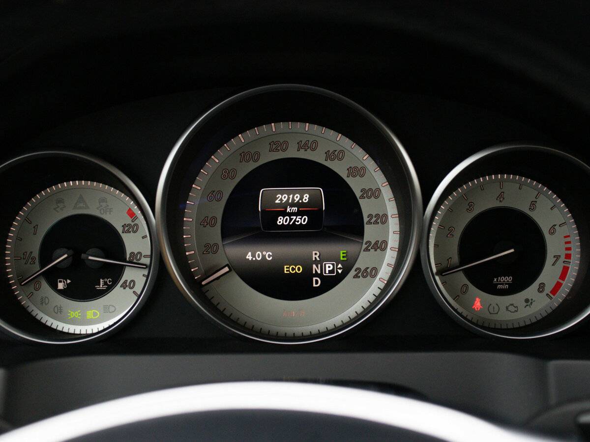 Mercedes-Benz E-Класс 2013 года с пробегом. Фото: #9