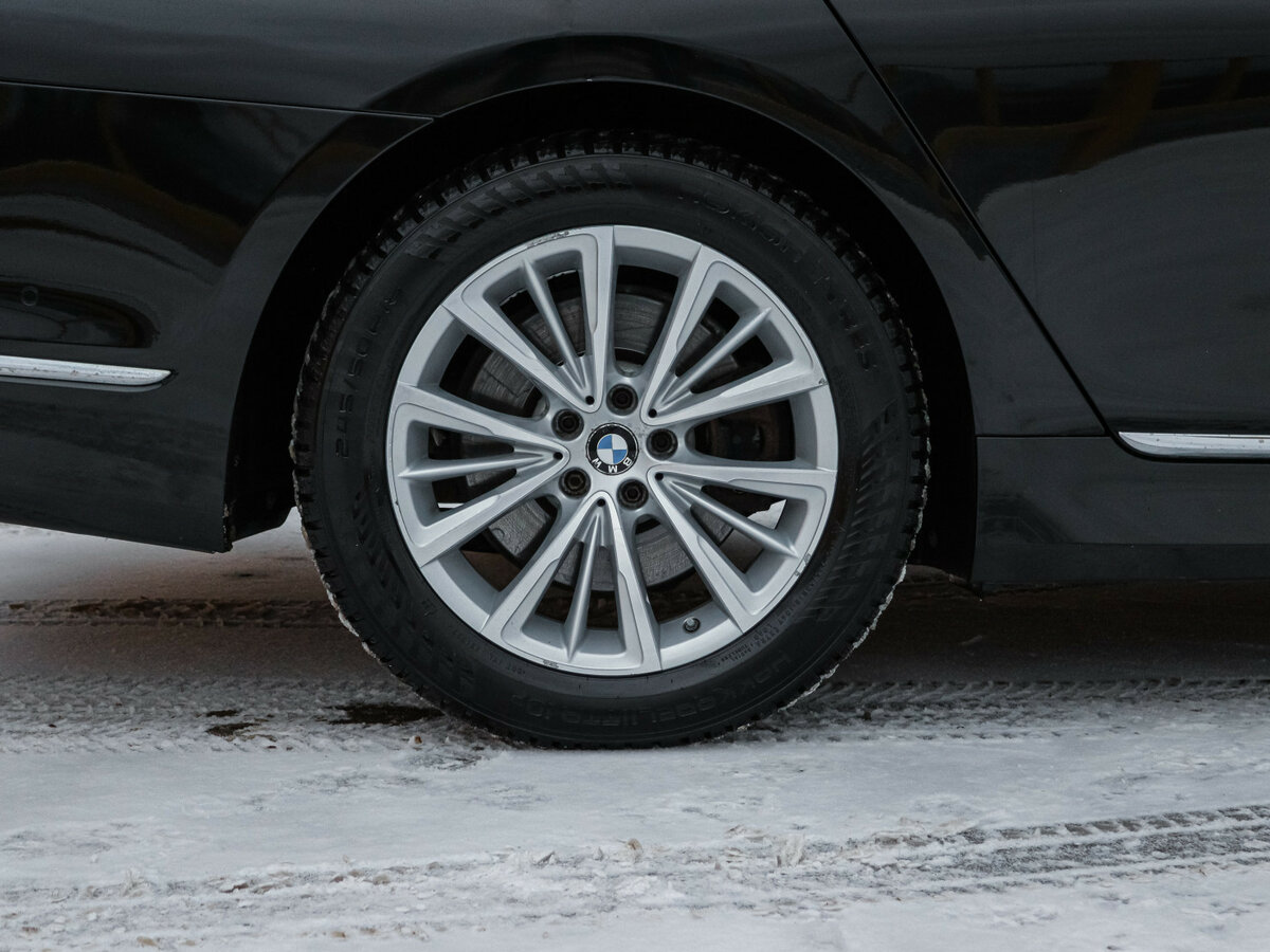 BMW 7 серии 2017 года с пробегом. Фото: #11