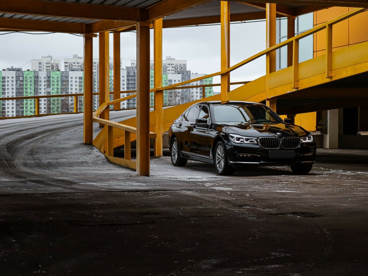 BMW 7 серии 2017 года с пробегом. Фото: #15