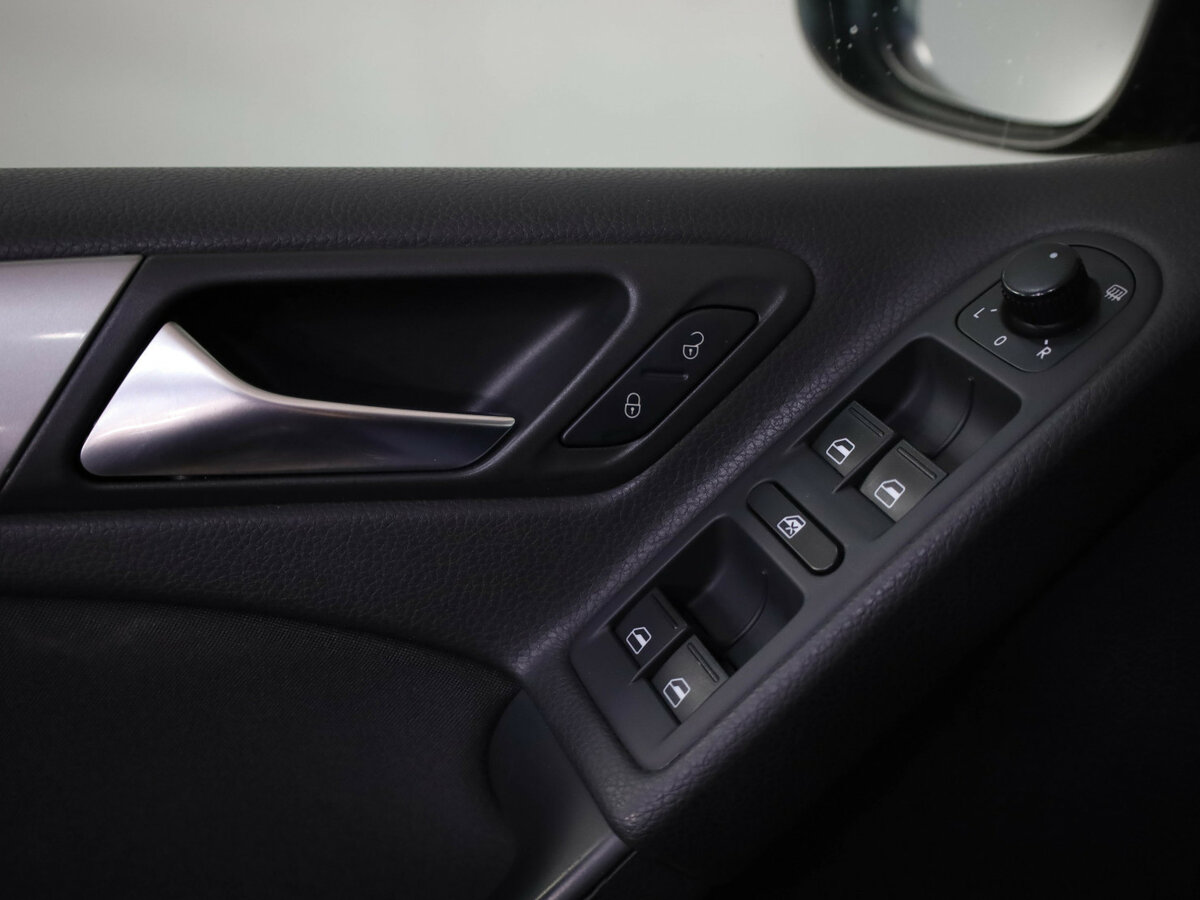 Volkswagen Golf 2009 года с пробегом. Фото: #12