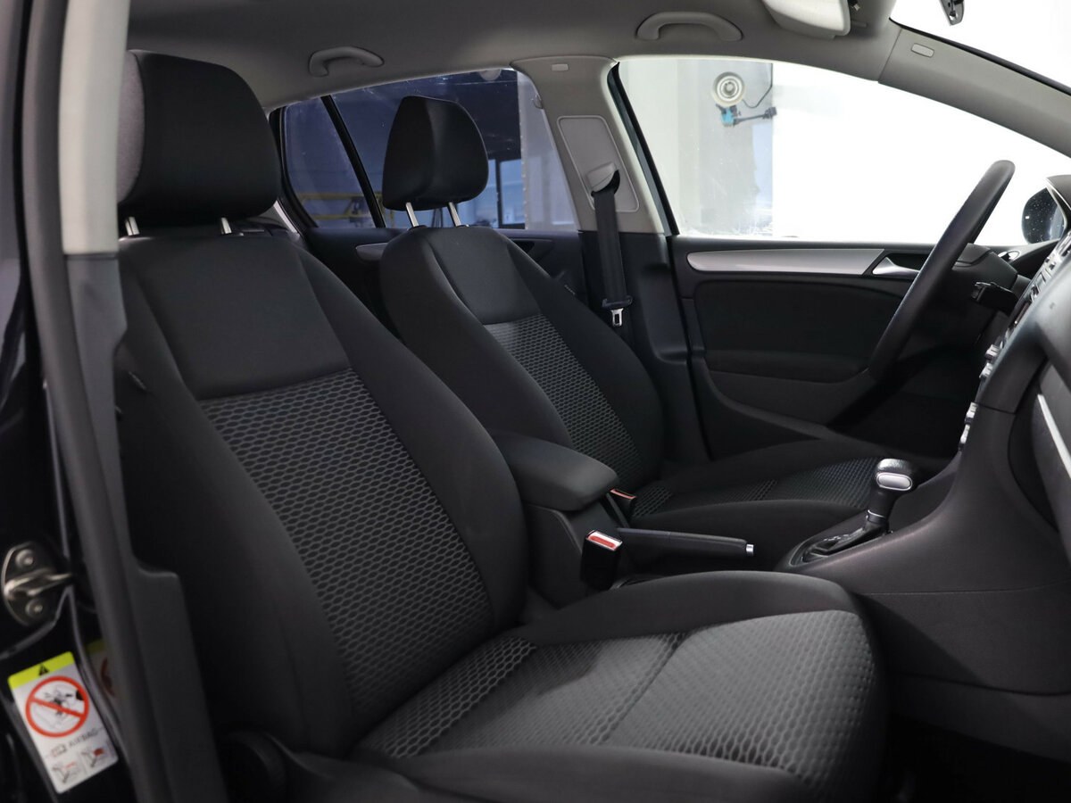 Volkswagen Golf 2009 года с пробегом. Фото: #14