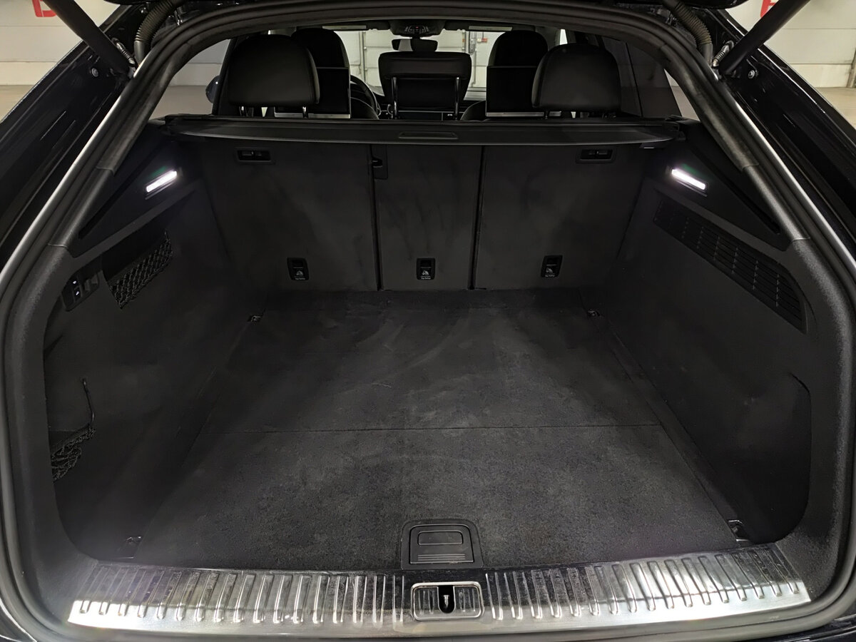 Audi Q8 2019 года с пробегом. Фото: #9