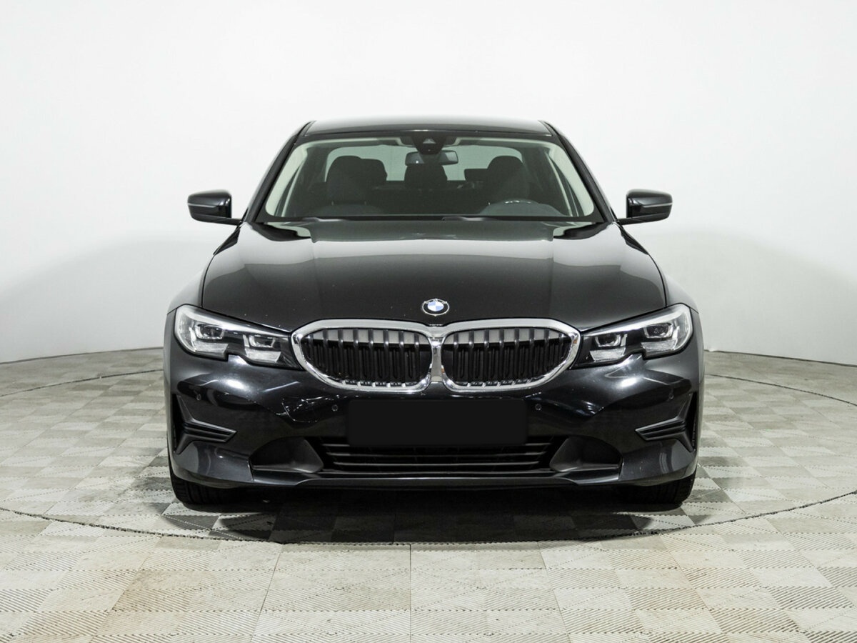 BMW 3 серии 2019 года с пробегом. Фото: #1