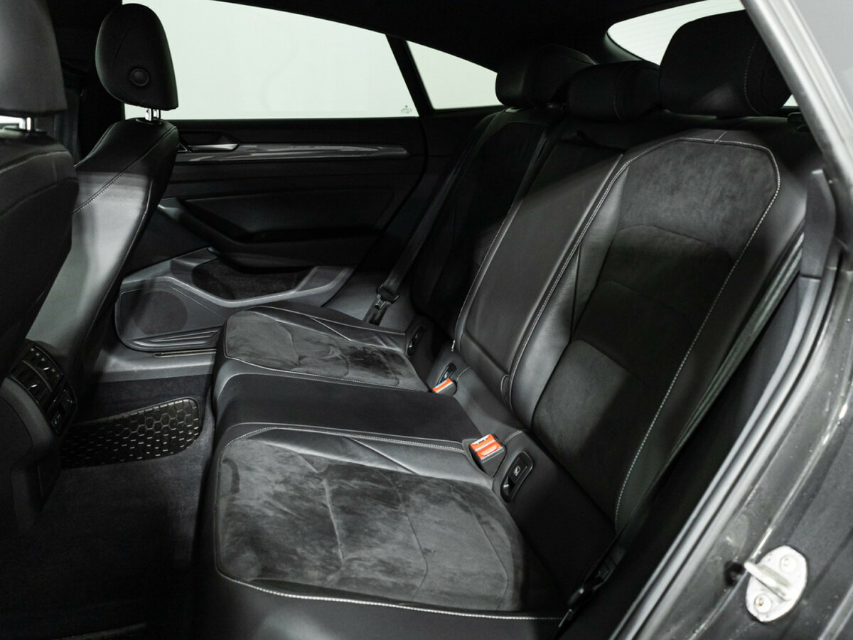 Volkswagen Arteon 2018 года с пробегом. Фото: #9