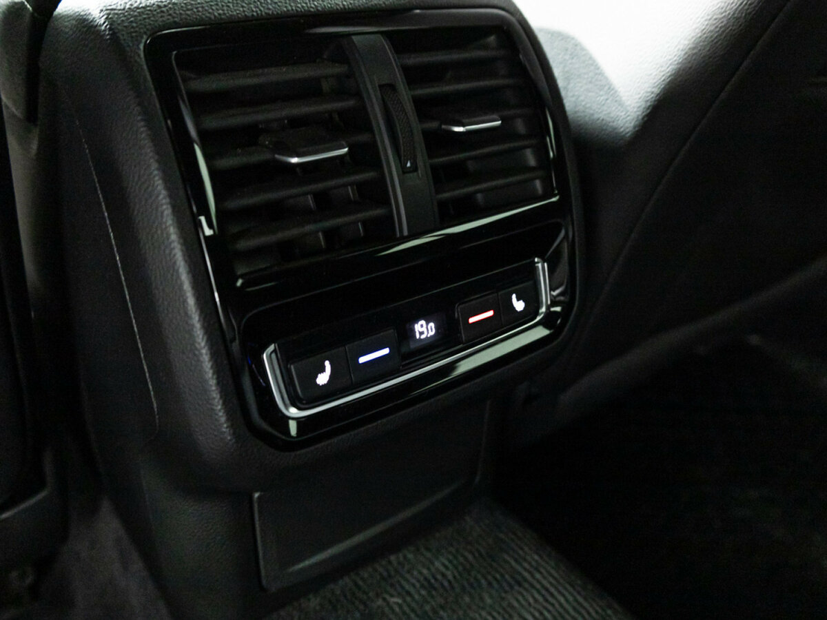 Volkswagen Arteon 2018 года с пробегом. Фото: #22