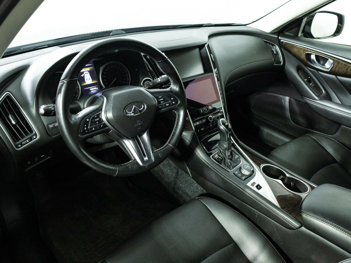 Infiniti Q50 2017 года с пробегом. Фото: #10