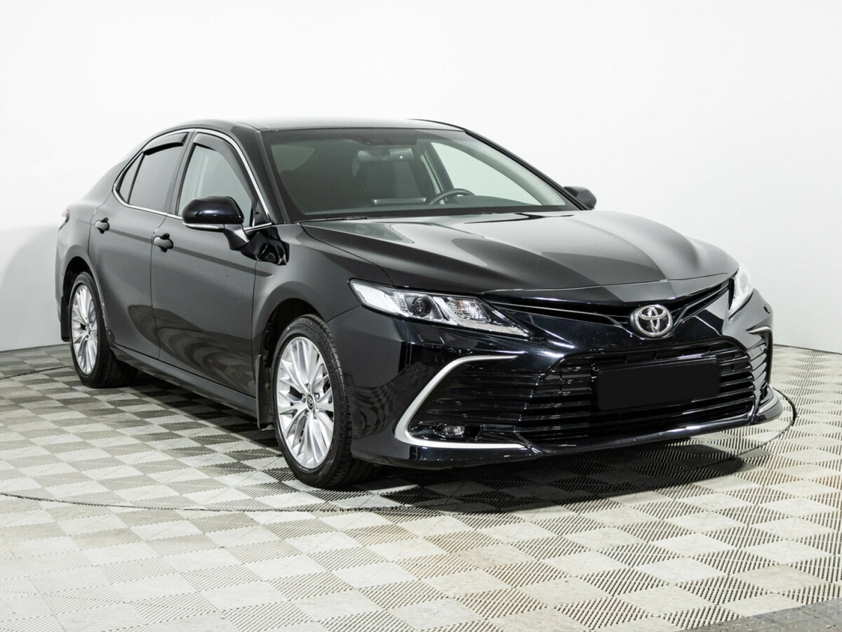 Toyota Camry 2021 года с пробегом. Фото: #2