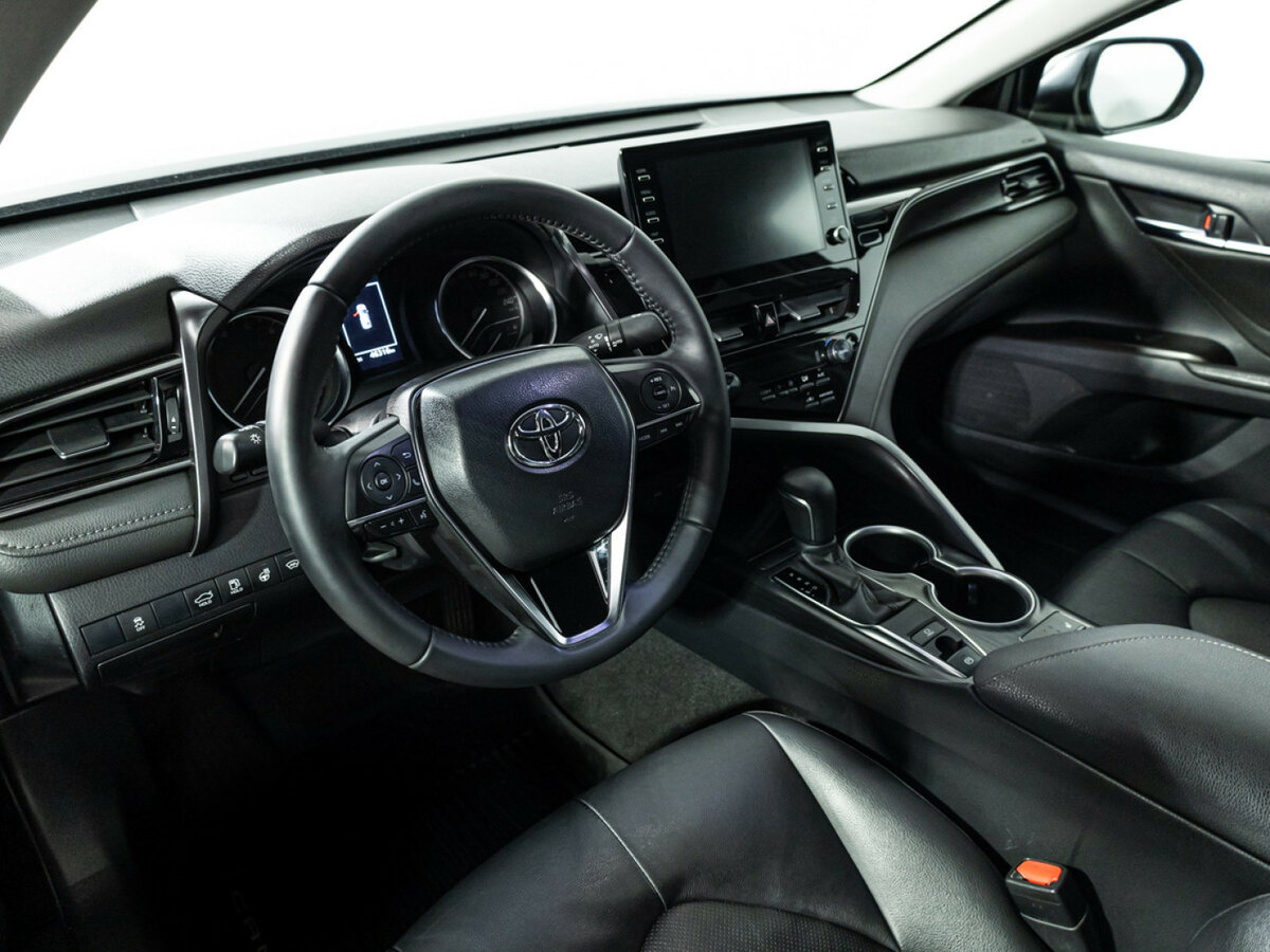 Toyota Camry 2021 года с пробегом. Фото: #8