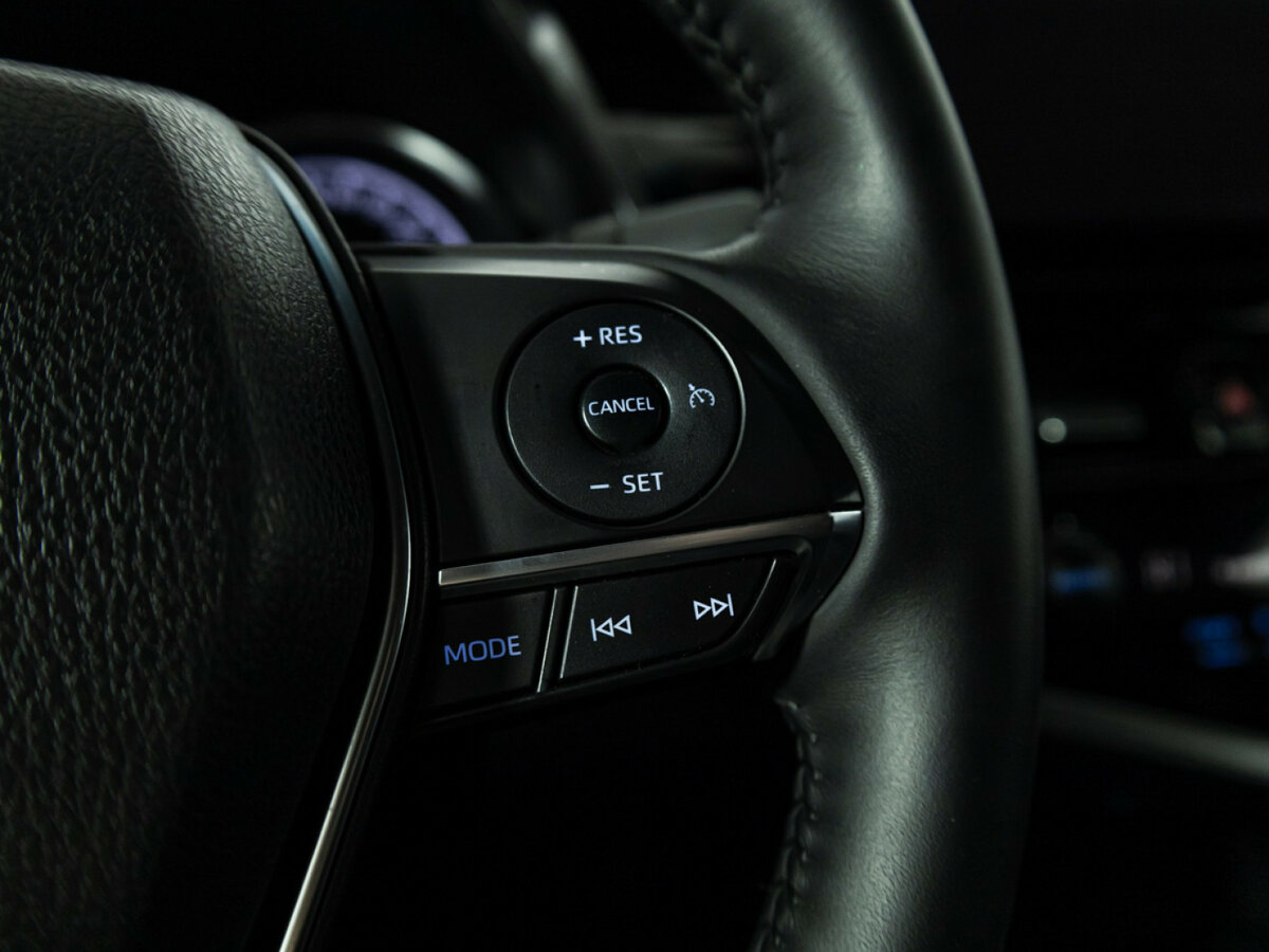 Toyota Camry 2021 года с пробегом. Фото: #13