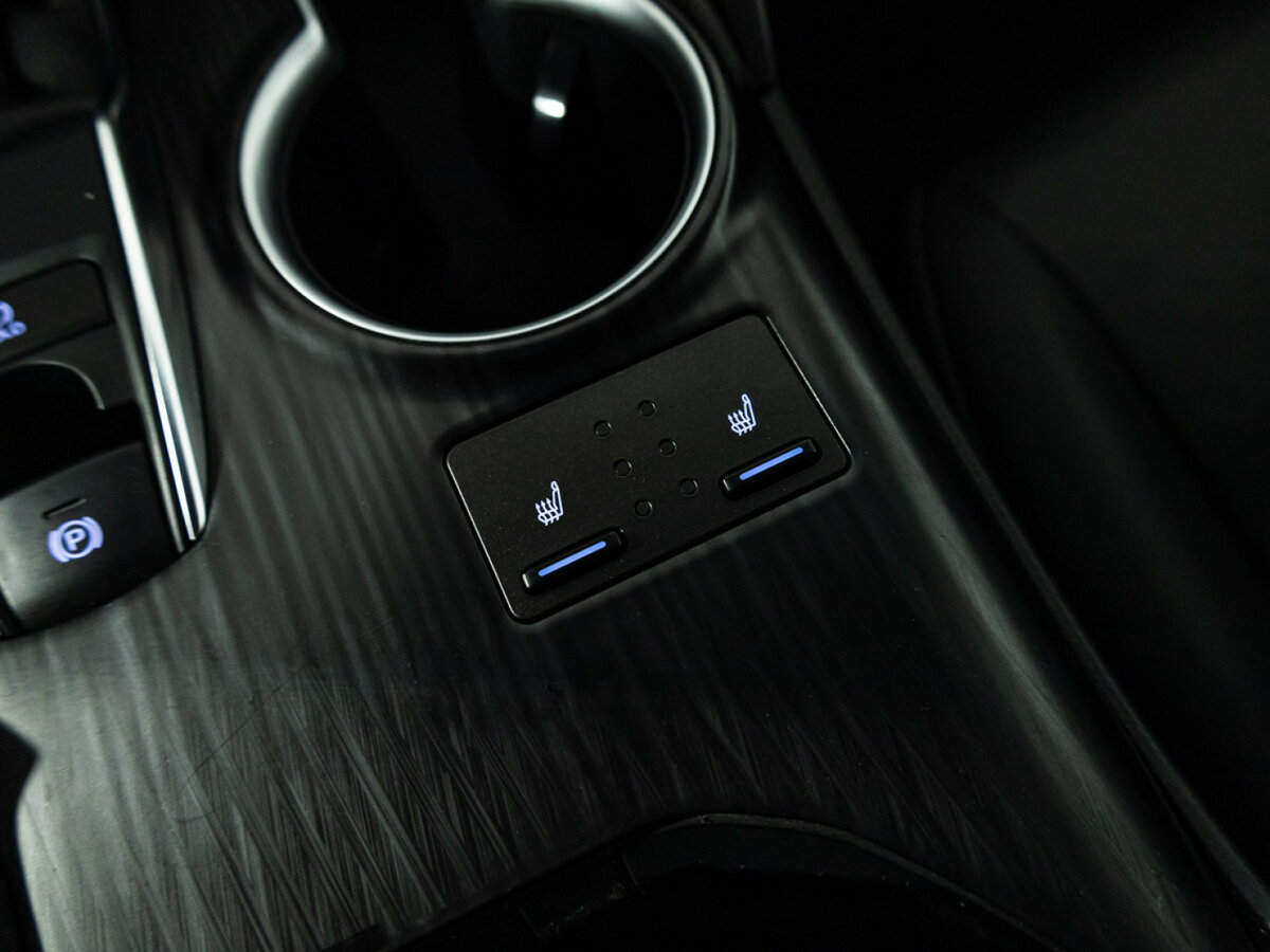 Toyota Camry 2021 года с пробегом. Фото: #16