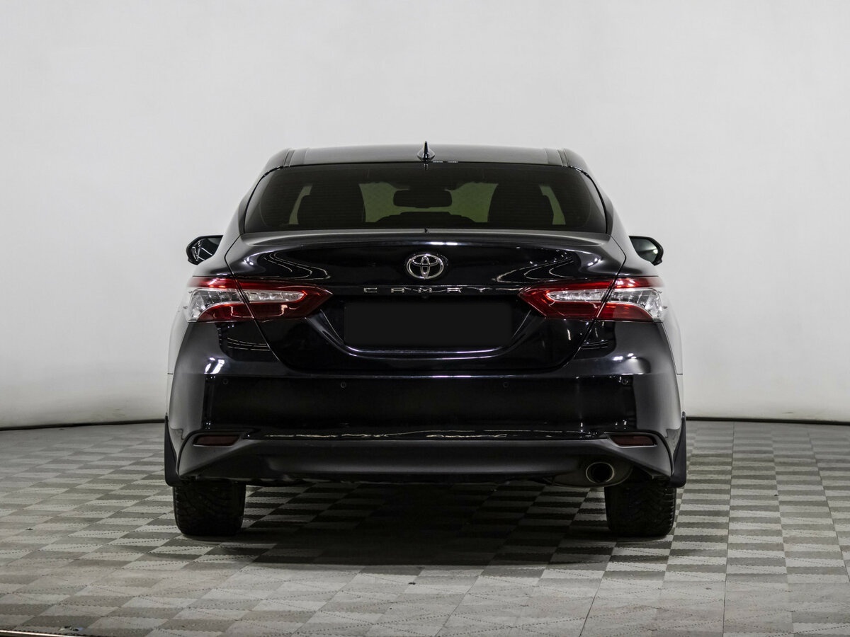 Toyota Camry 2021 года с пробегом. Фото: #4