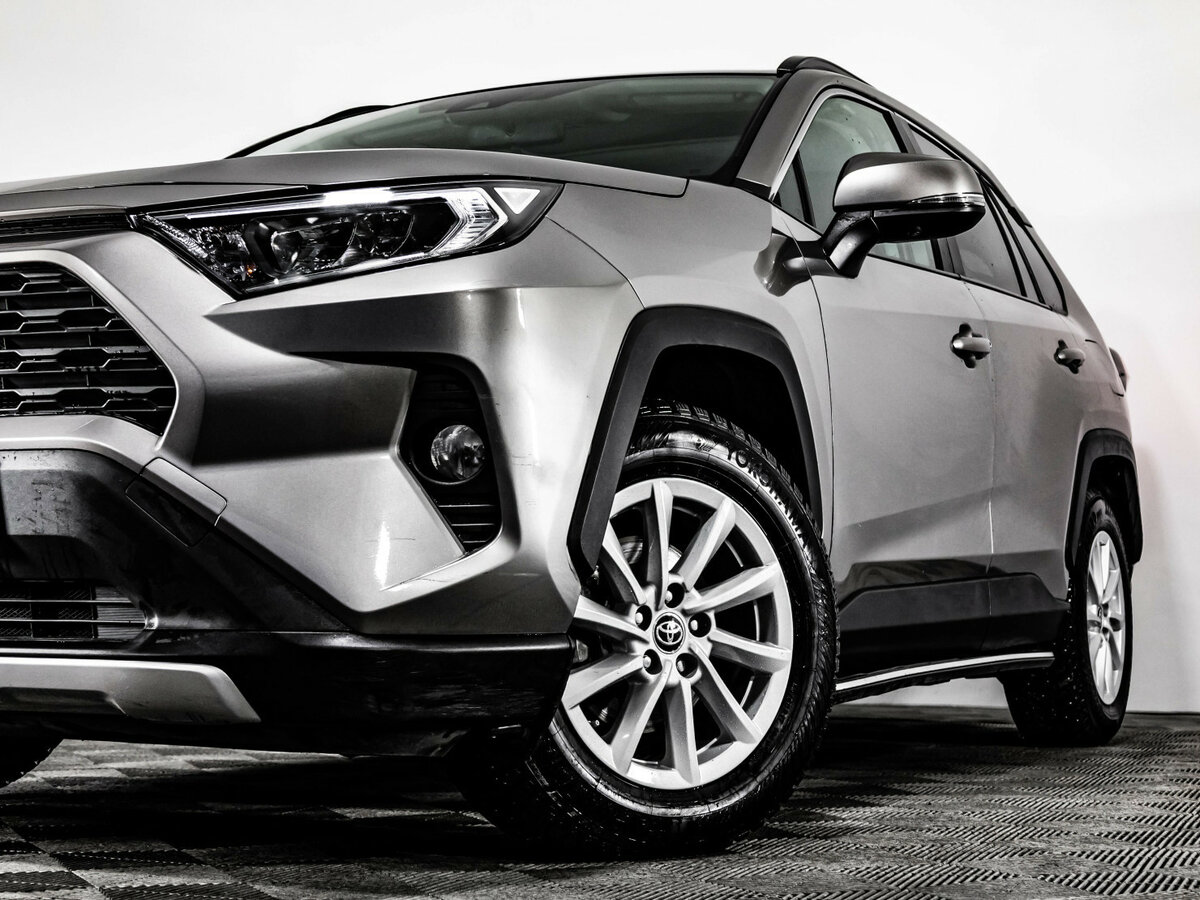 Toyota RAV4 2021 года с пробегом. Фото: #1