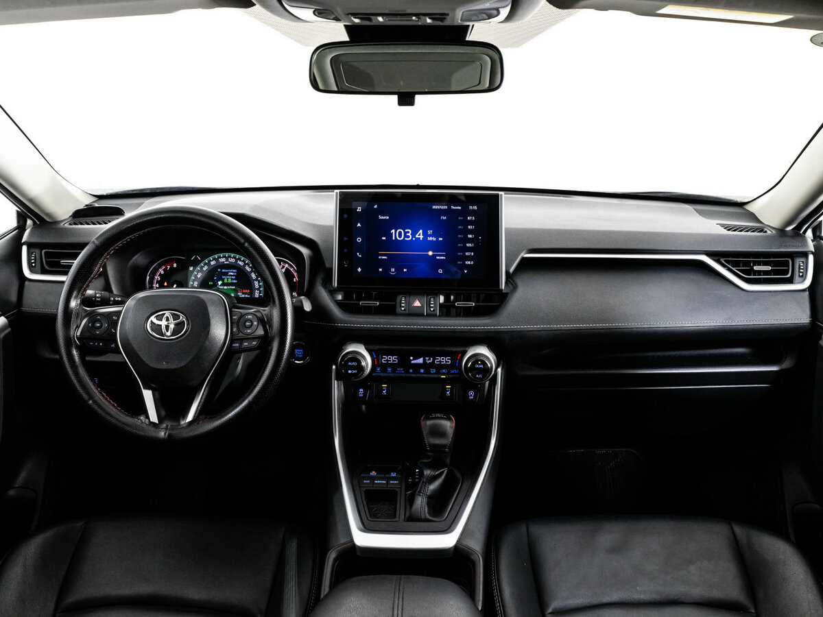 Toyota RAV4 2021 года с пробегом. Фото: #9