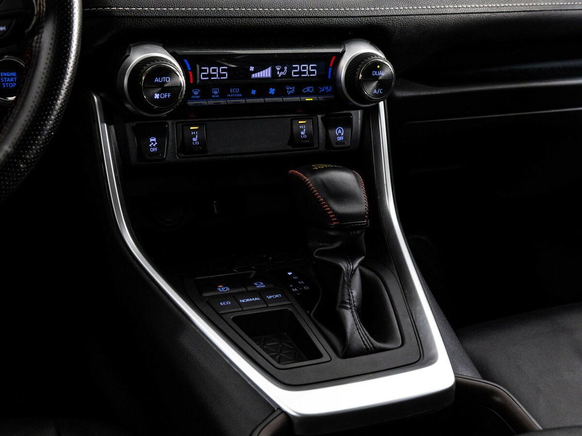 Toyota RAV4 2021 года с пробегом. Фото: #10