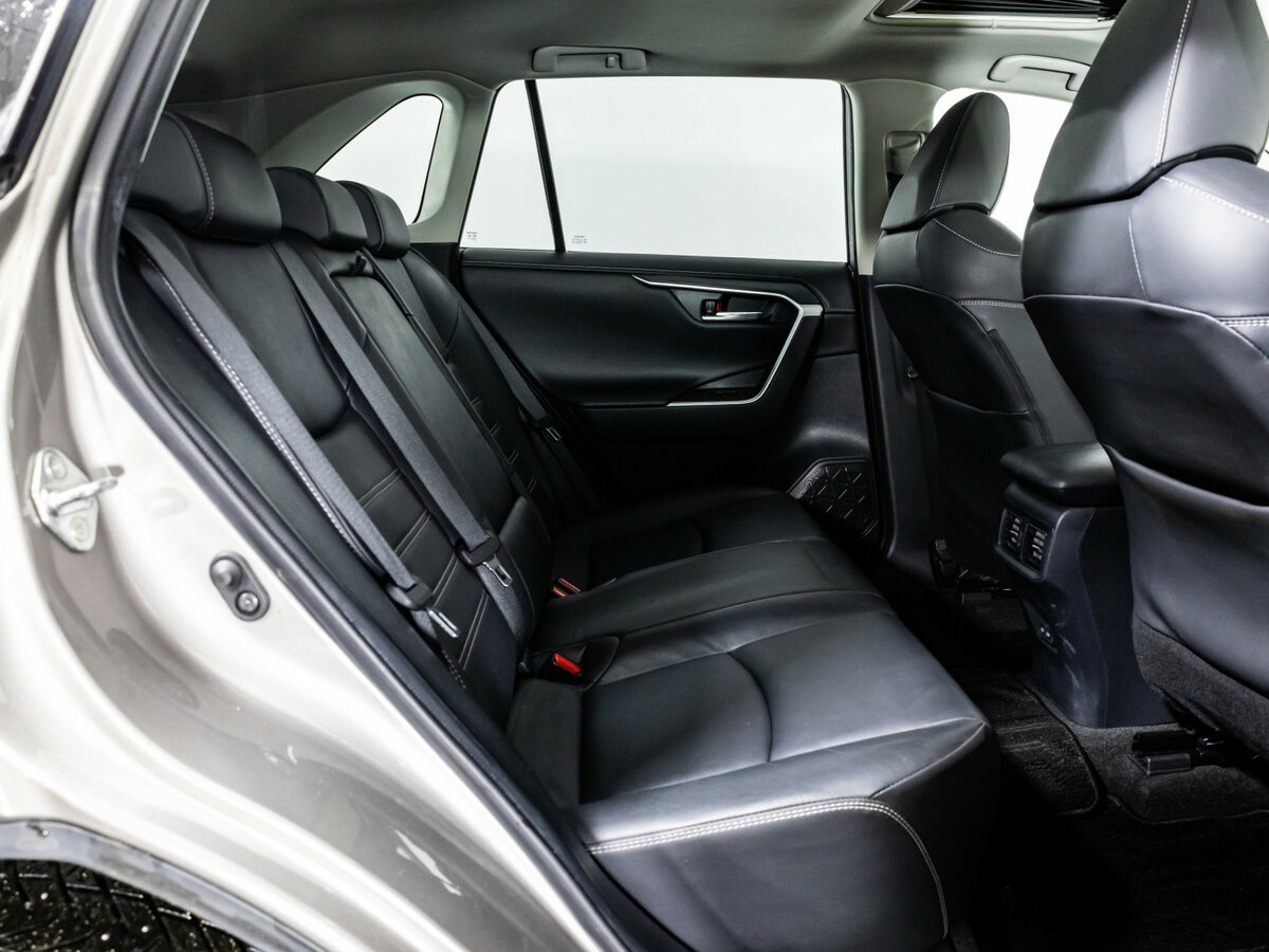 Toyota RAV4 2021 года с пробегом. Фото: #19