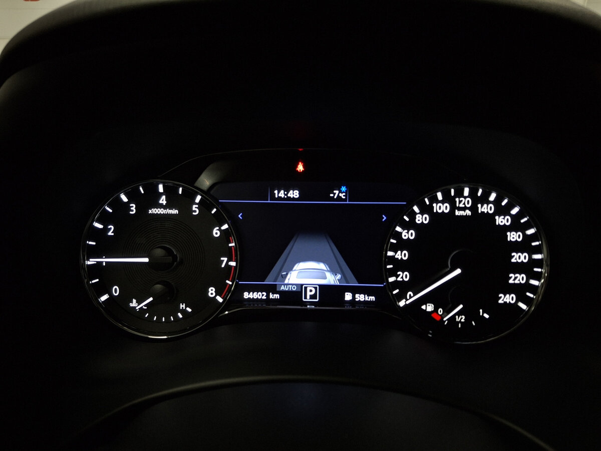 Infiniti QX80 2021 года с пробегом. Фото: #12