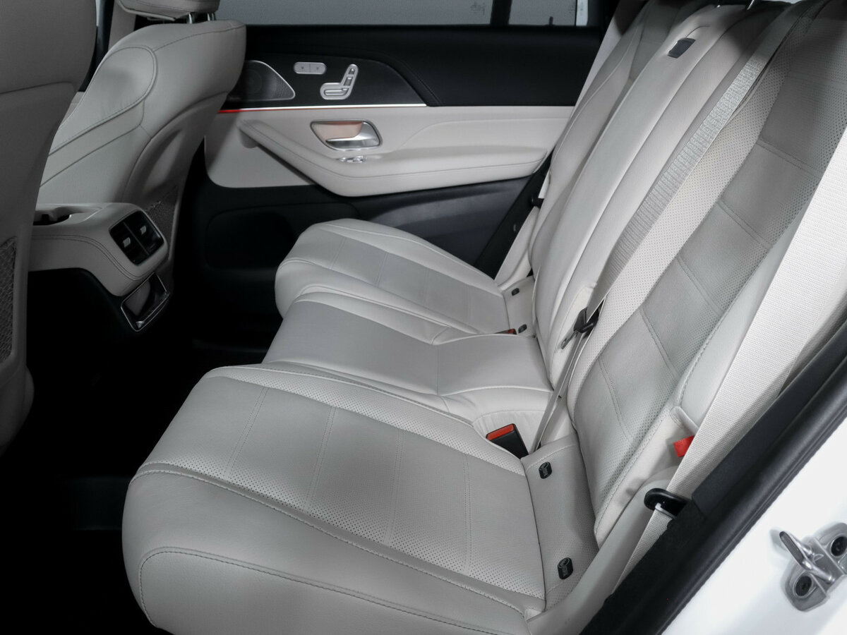 Mercedes-Benz GLS 2025 года с пробегом. Фото: #9