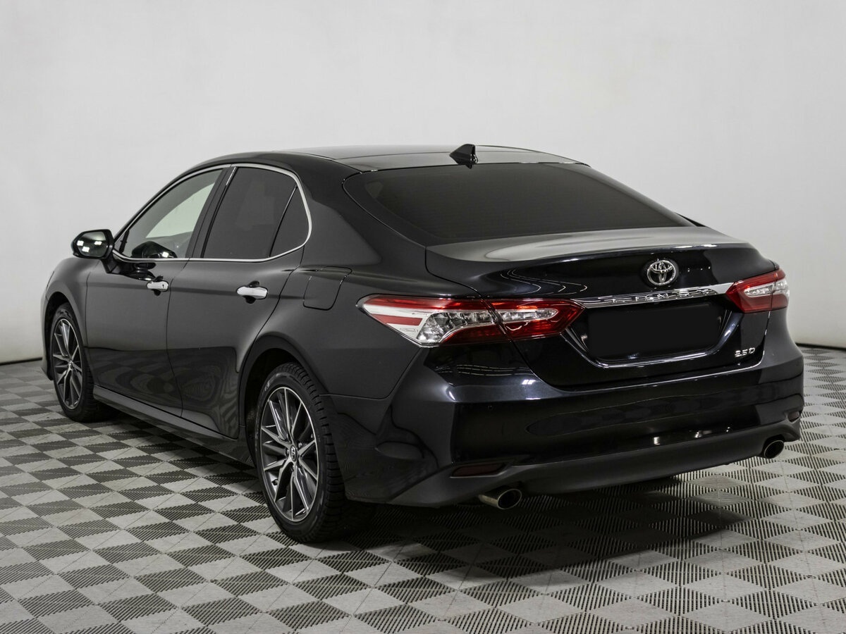 Toyota Camry 2023 года с пробегом. Фото: #5