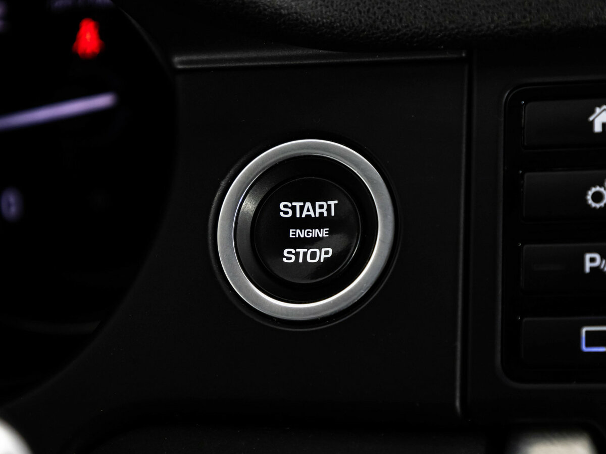 Land Rover Discovery Sport 2017 года с пробегом. Фото: #14