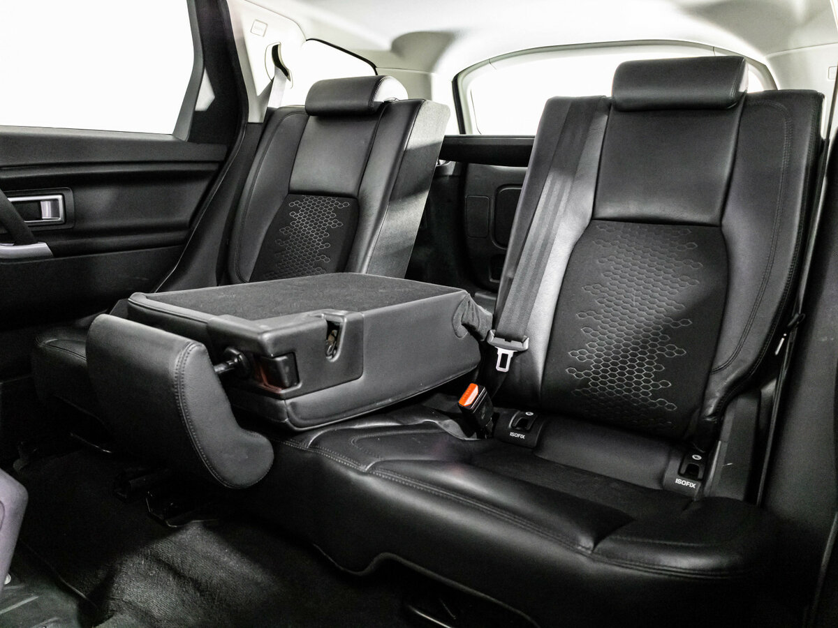 Land Rover Discovery Sport 2017 года с пробегом. Фото: #17