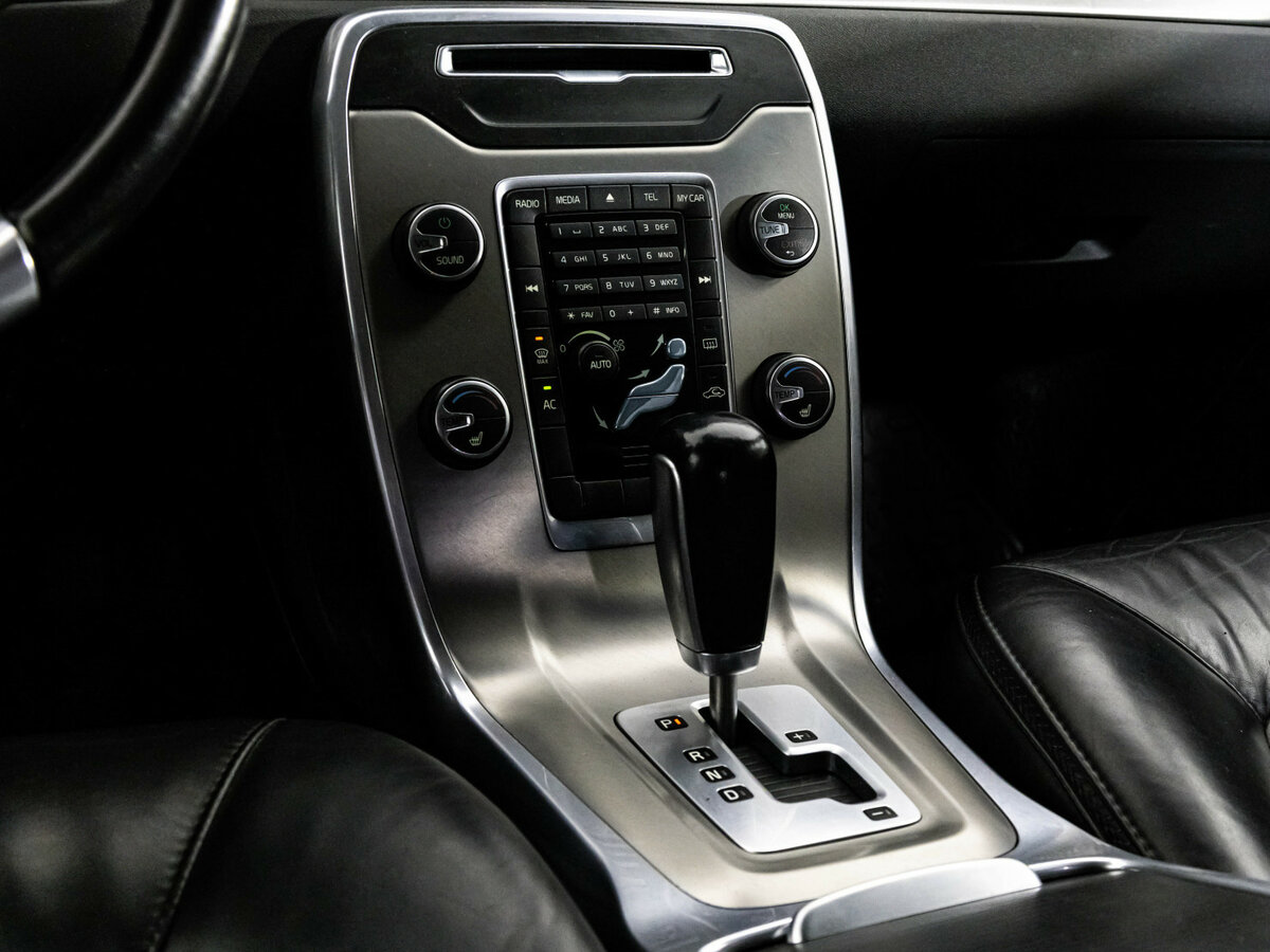 Volvo XC70 2011 года с пробегом. Фото: #9