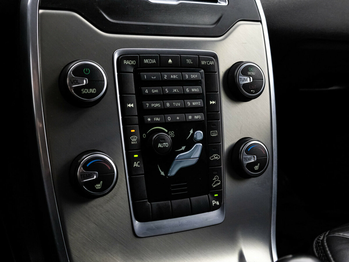 Volvo XC70 2011 года с пробегом. Фото: #10