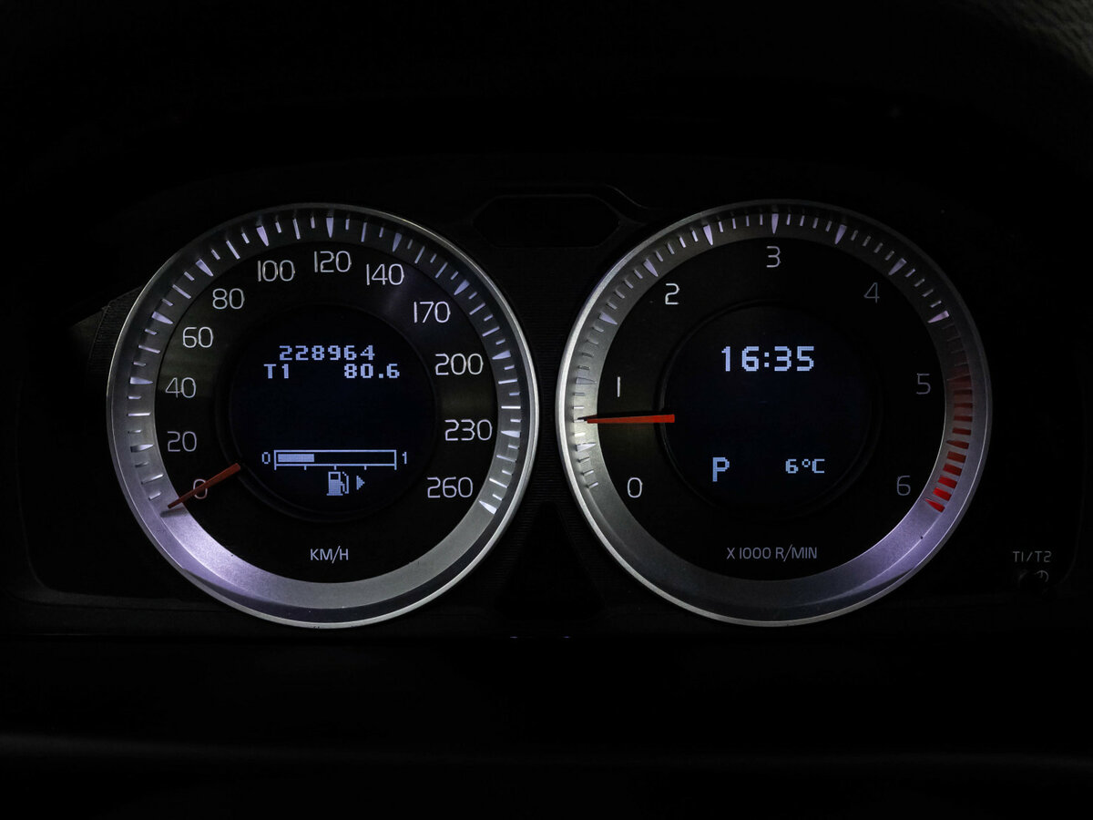 Volvo XC70 2011 года с пробегом. Фото: #26