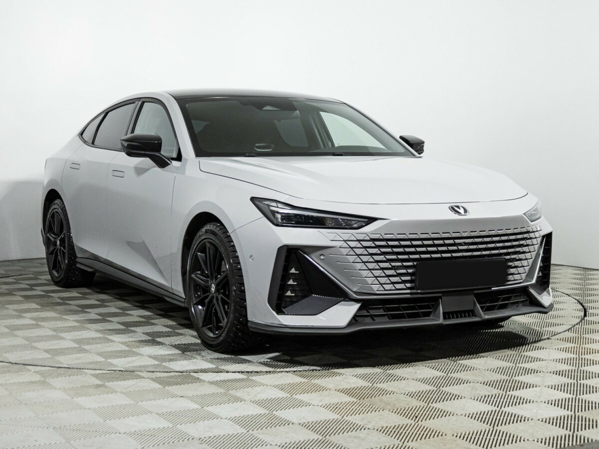 Changan UNI-V 2024 года с пробегом. Фото: #2