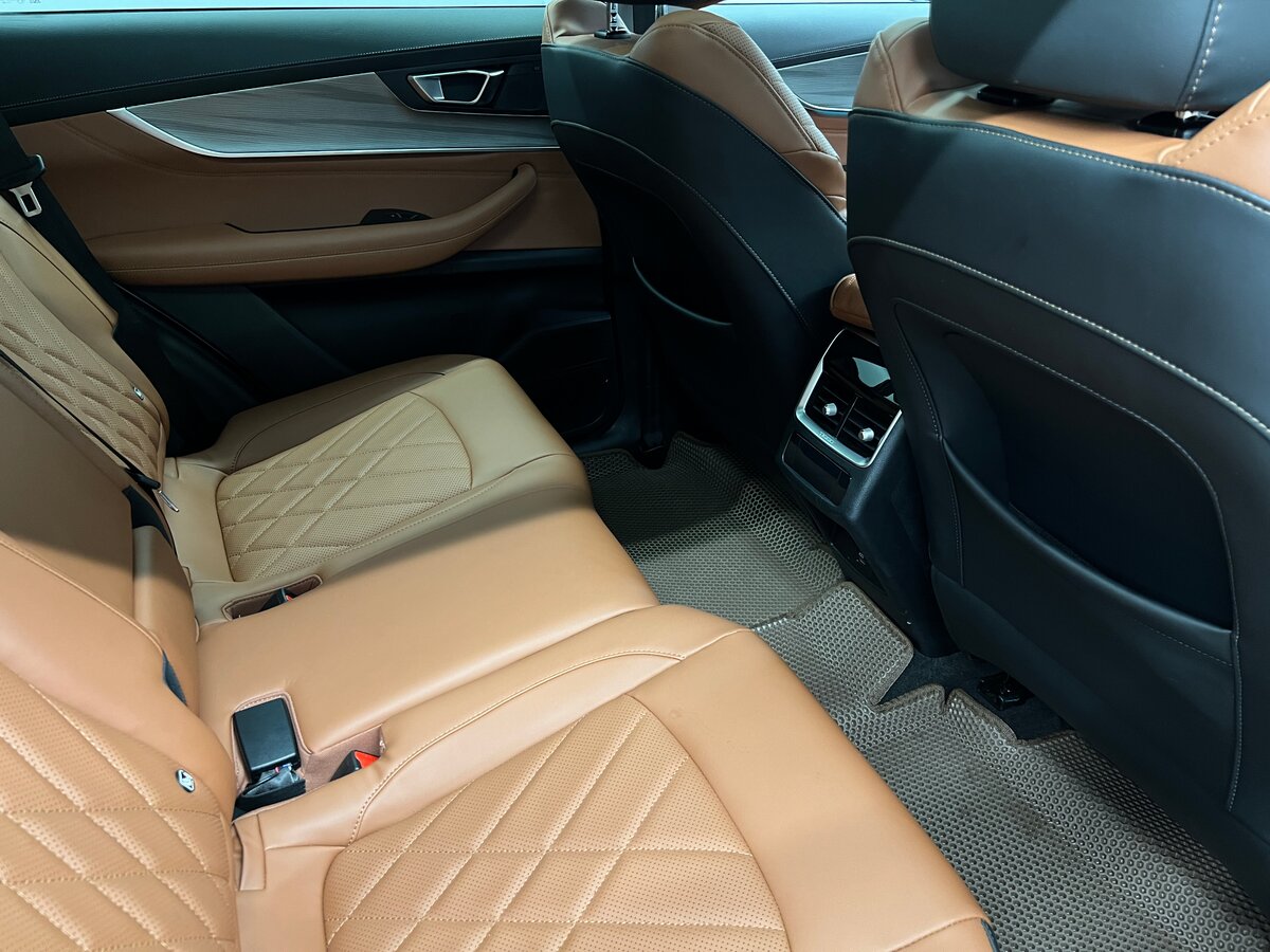 Chery Tiggo 8 Pro e+ 2023 года с пробегом. Фото: #10