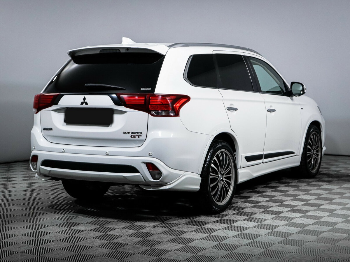Mitsubishi Outlander 2018 года с пробегом. Фото: #4