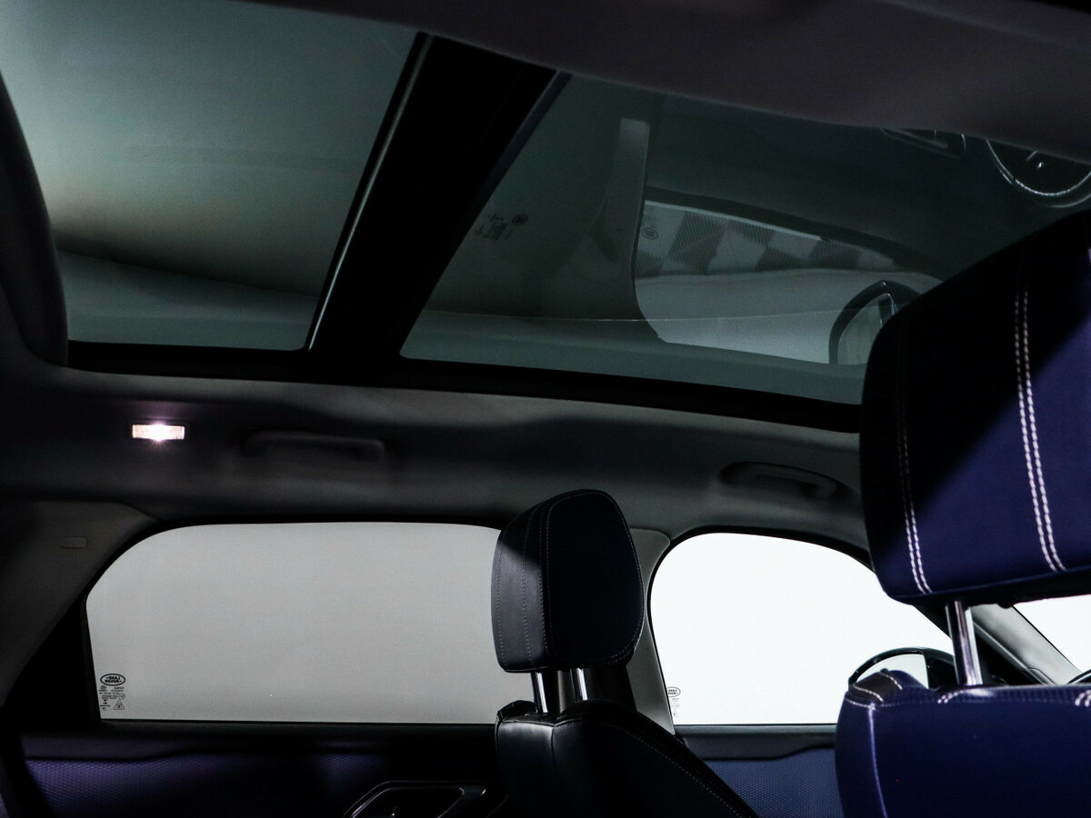 Land Rover Range Rover Velar 2017 года с пробегом. Фото: #15