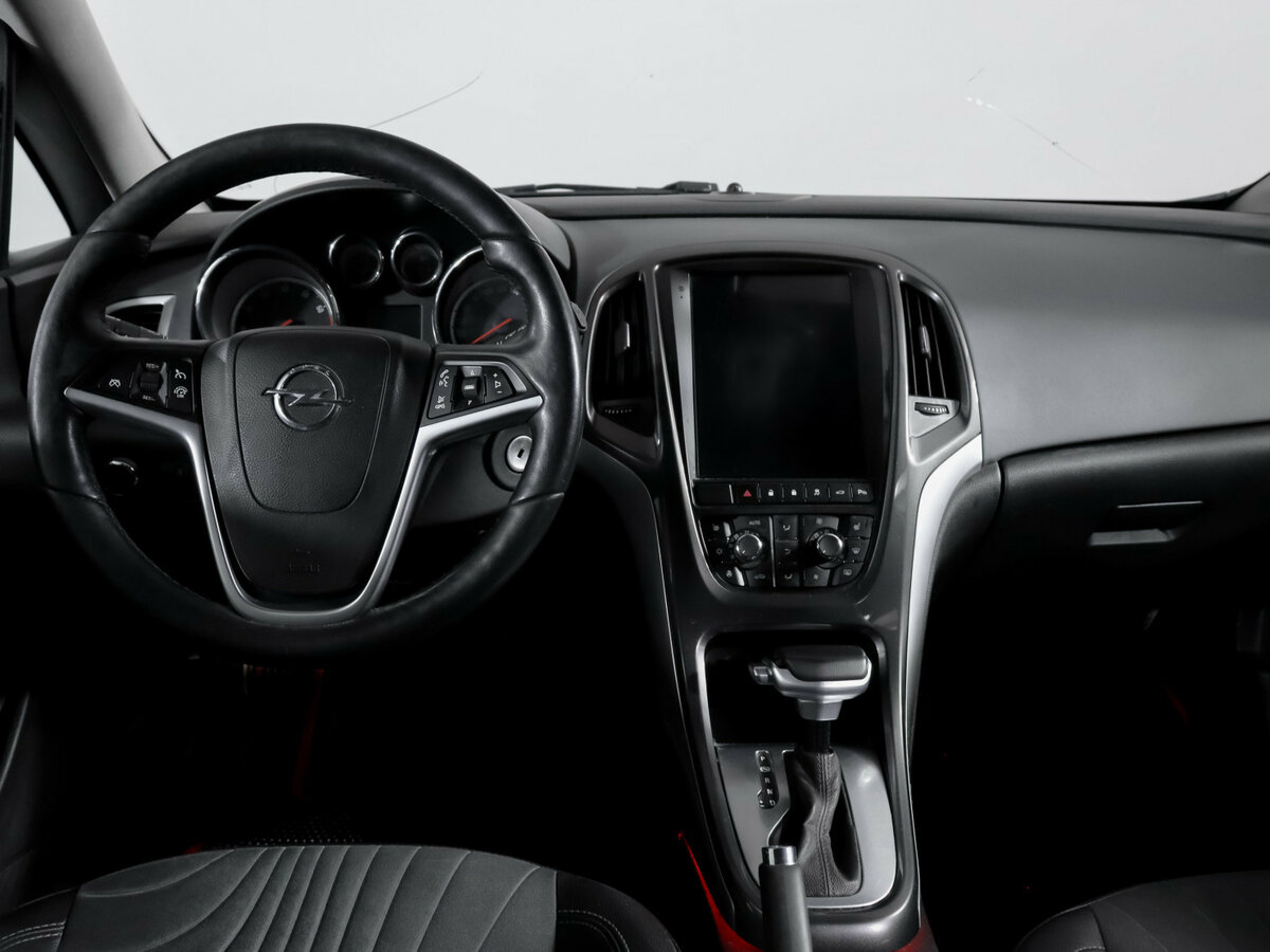 Б/У Опель Астра 2013 года. Фото: #9