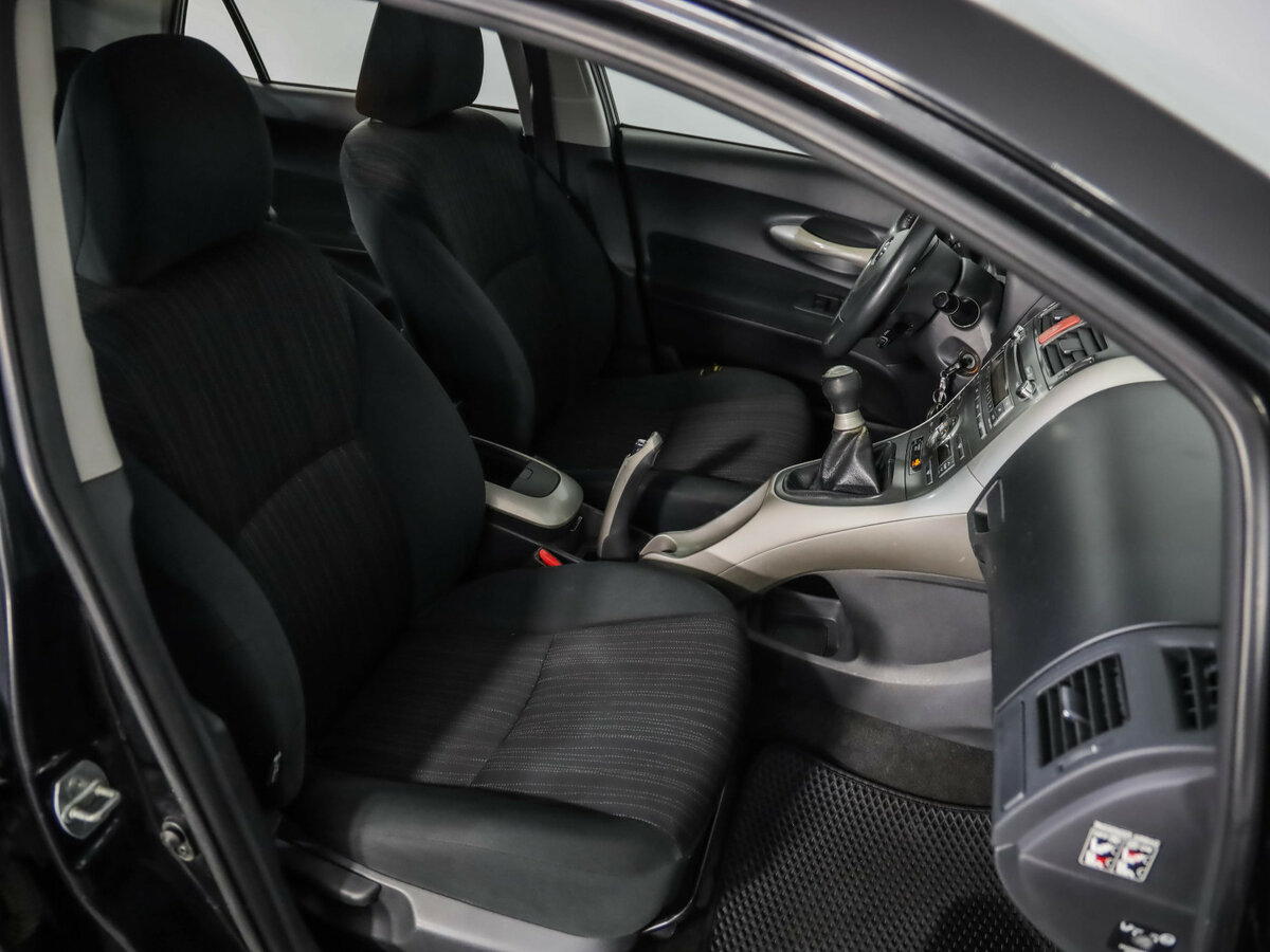 Toyota Auris 2007 года с пробегом. Фото: #14